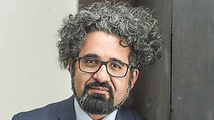 Porträtbild von Ahmad Milad Karimi. | © Daniel Biskup