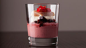 Rote-Bete-Mousse in tiefem Glas angerichtet | © Andreas Klein Photography