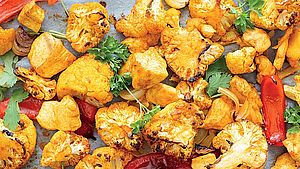 Ofengemüse auf dem Blech. | © Adaeze Wolf