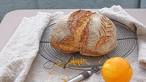 Saftiges Orangenbrot | © Jutta und Ulrike Schneider, Jan Thorbecke Verlag, 2021