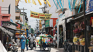 Belebte Straße in Indien. | © unsplash.com