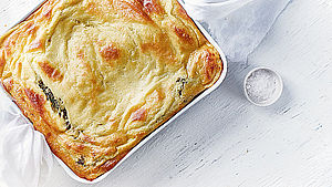 Auflaufform mit Gemüselasagne. | © Josefin Linder/Team Sporenstrek